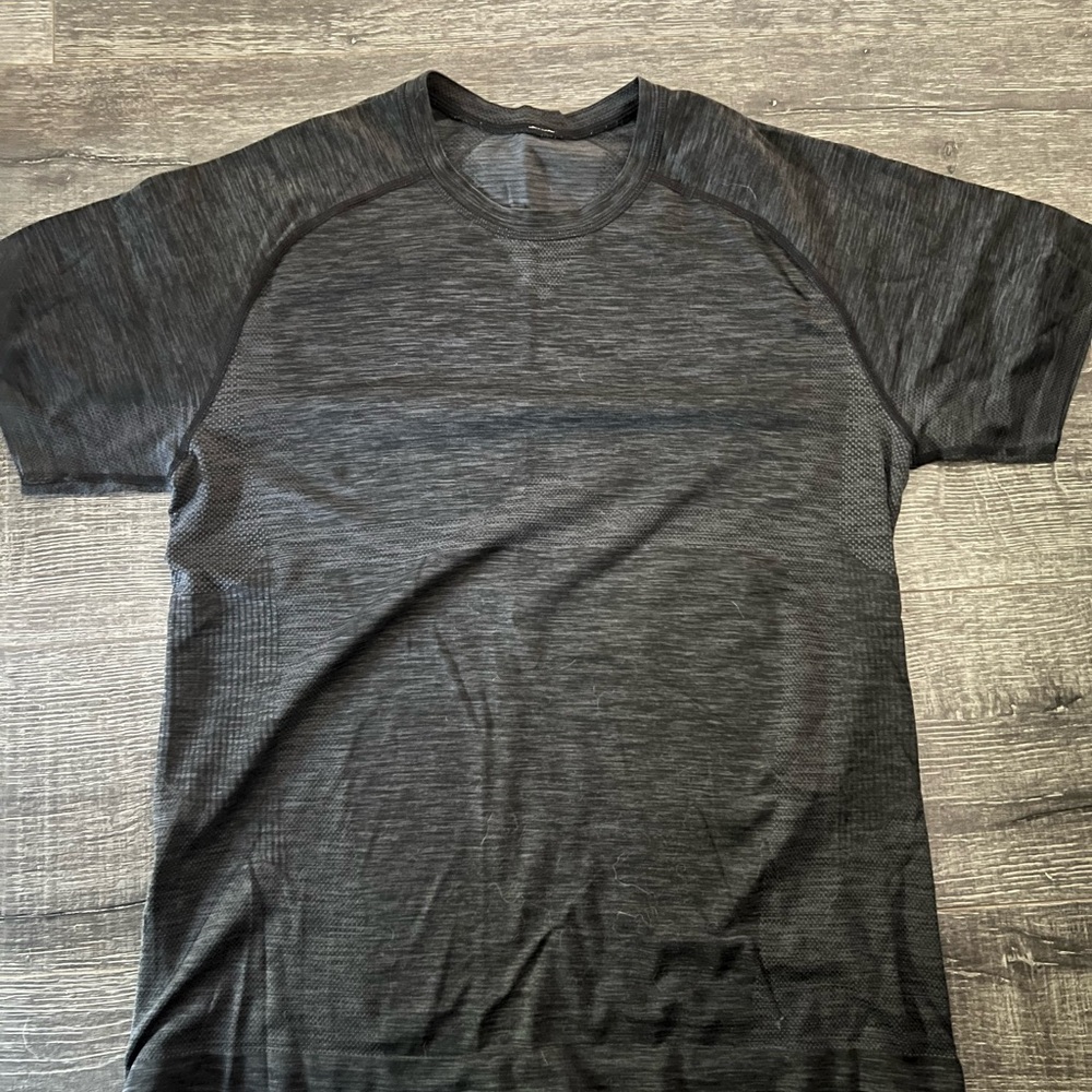 Men's Lululemon Gray Tech T-Shirt